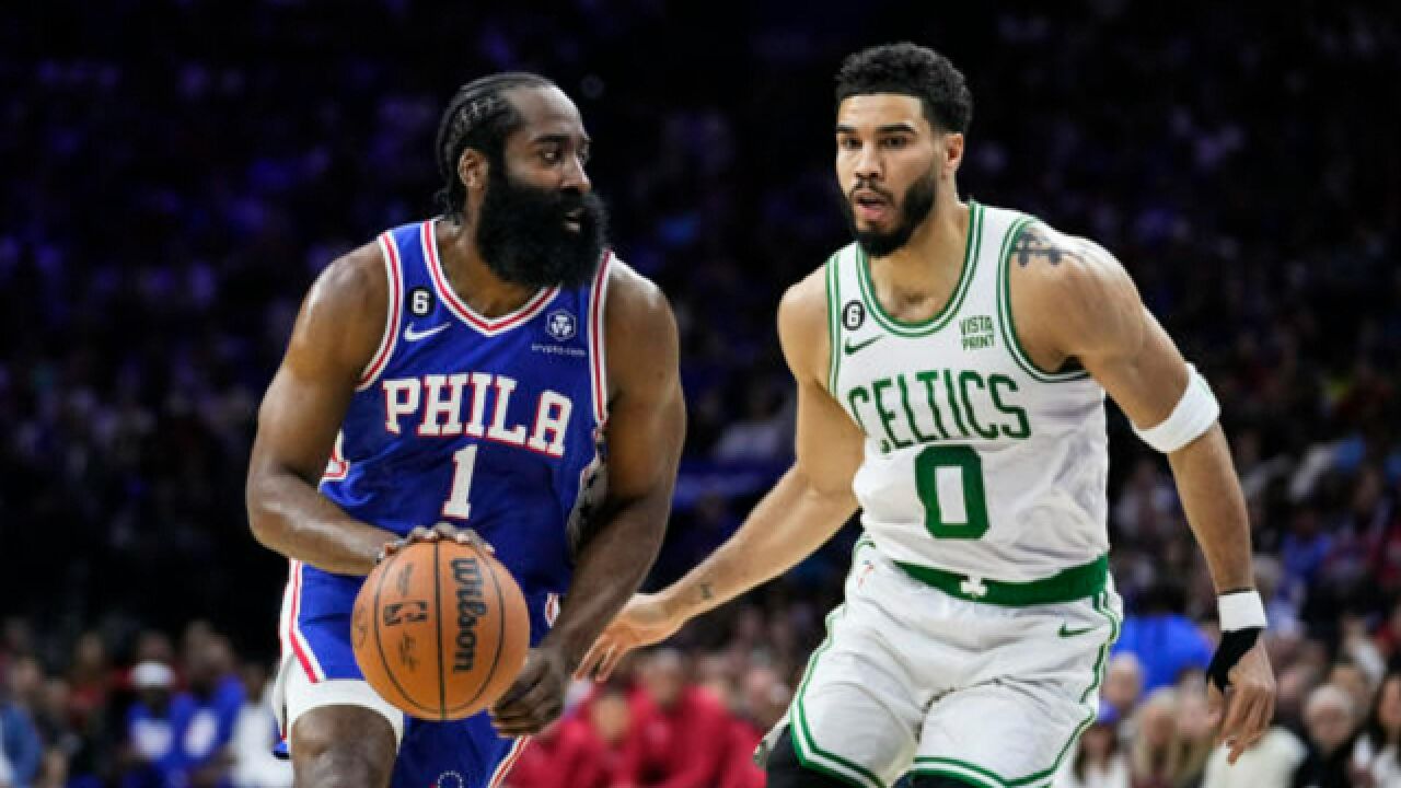 开云体育-包含塔图姆重返赛场，夺冠首场状态出色，巴黎圣日耳曼观众沸腾！观众掌声雷动的词条