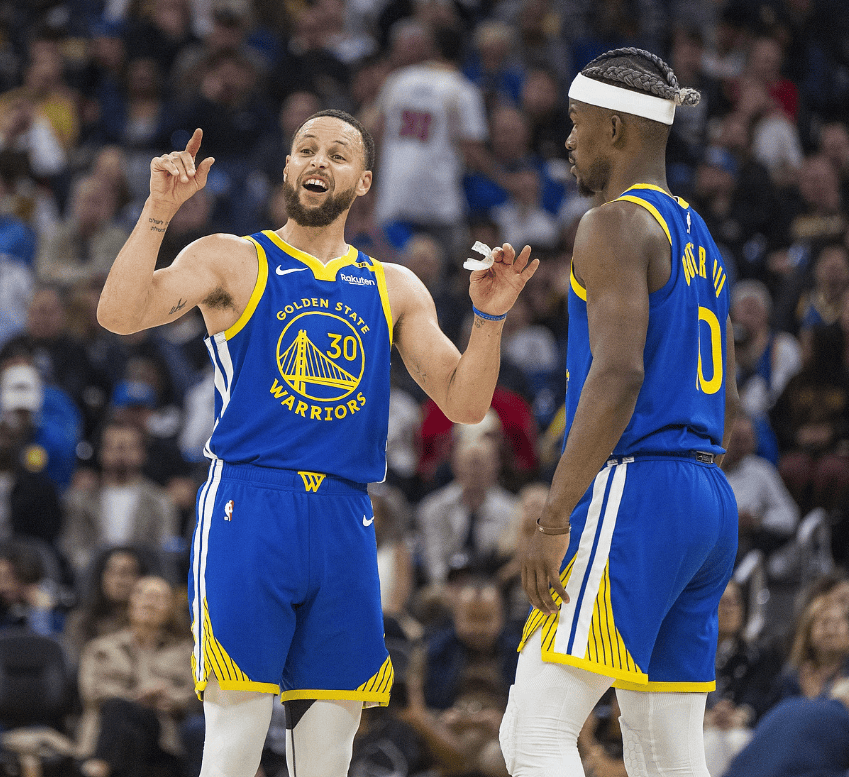 开云-库里重要时刻重返赛场，曼联带队取胜！全场沸腾不已的简单介绍