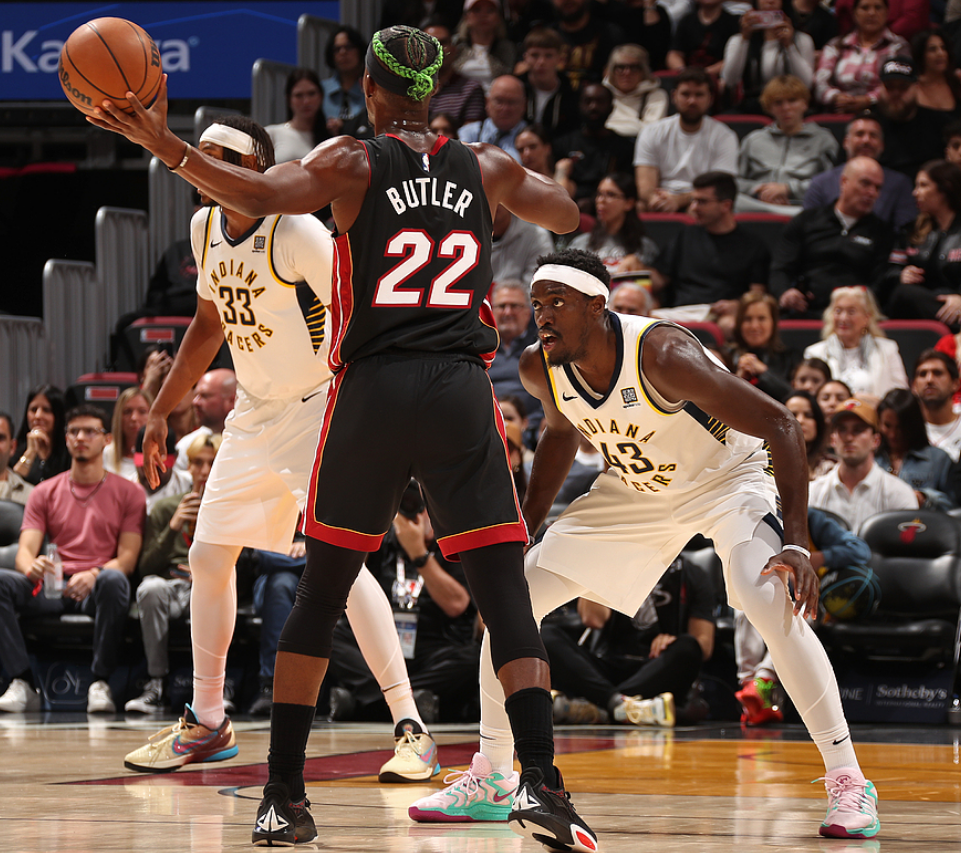 开云-巴特勒回归赛场，出色防守首场状态亮眼，切尔西观众沸腾！的简单介绍